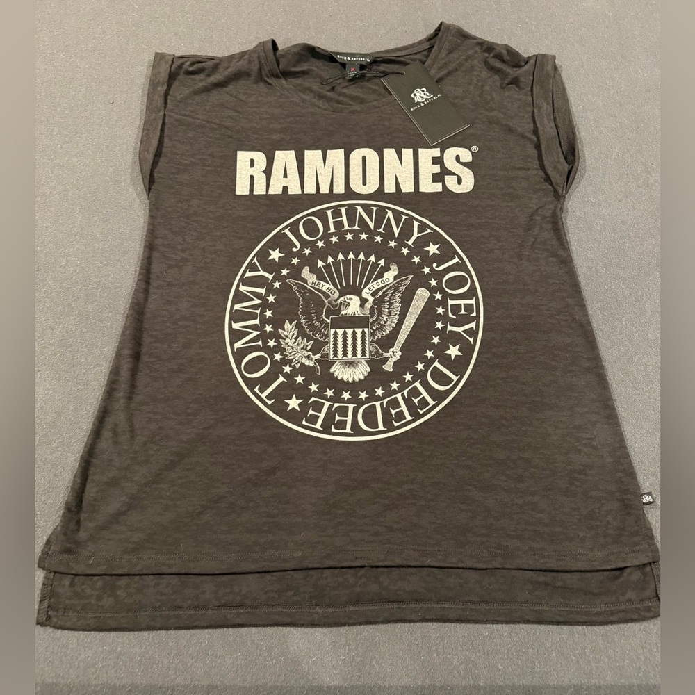 Rock & Republic "Ramones" Burnout High-Low Black Tee - Women's: Medium
